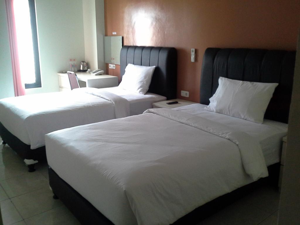Asoka Inn Бандунг Экстерьер фото